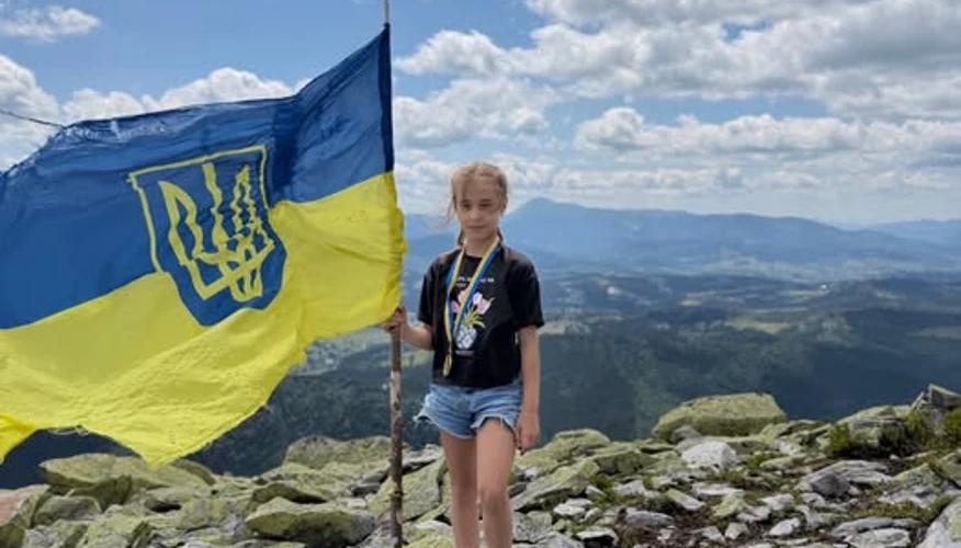 Киянка Евеліна Саркісян у 9 років підкорила 6 двотисячників Карпат: рекорд України